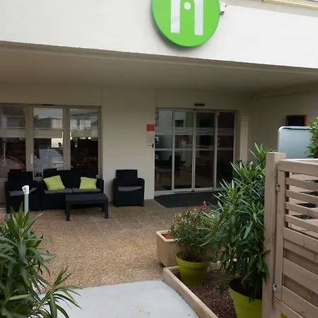 Hotel Campanile Centre 3*