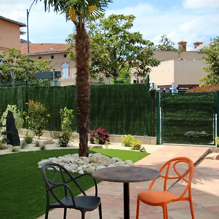 Hotel Campanile Centre 3*