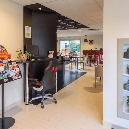 Campanile Centre 3* אלבי