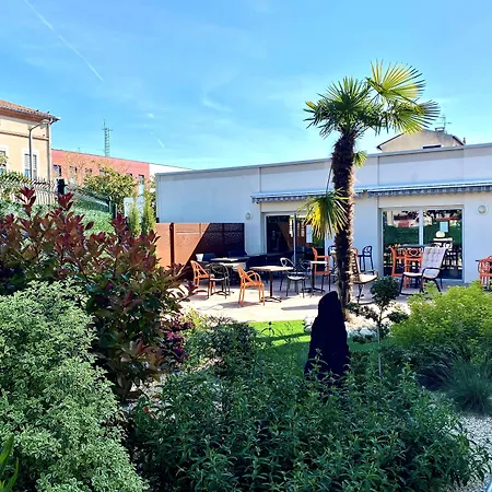 Campanile Centre אלבי