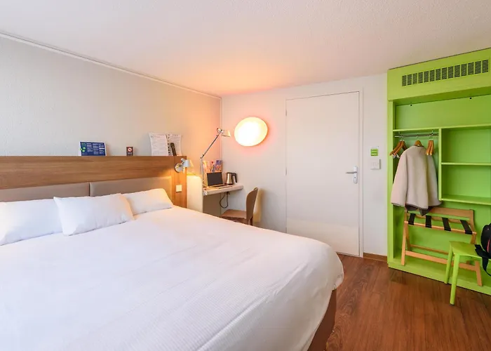 钟楼阿尔比中央酒店